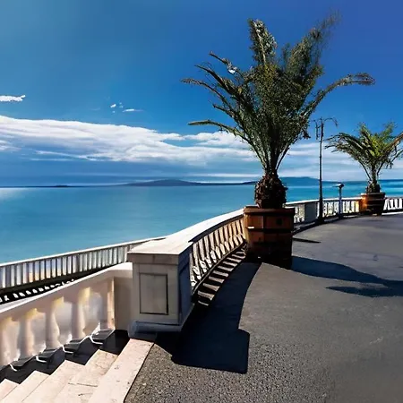 Apartment Lazur  Cozy One-bed Flat In