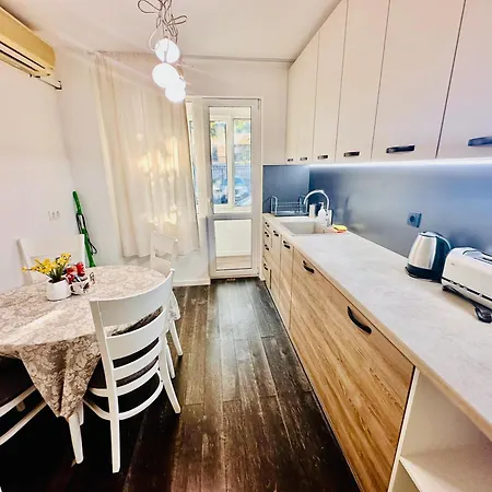 Lazur  Cozy One-bed Flat In * Burgas City