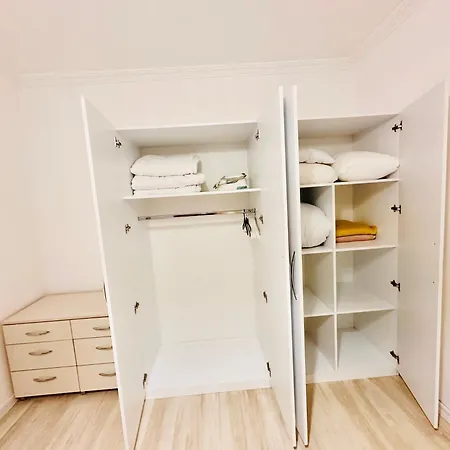 Apartment Lazur  Cozy One-bed Flat In *