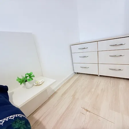 Apartment Lazur  Cozy One-bed Flat In Burgas City